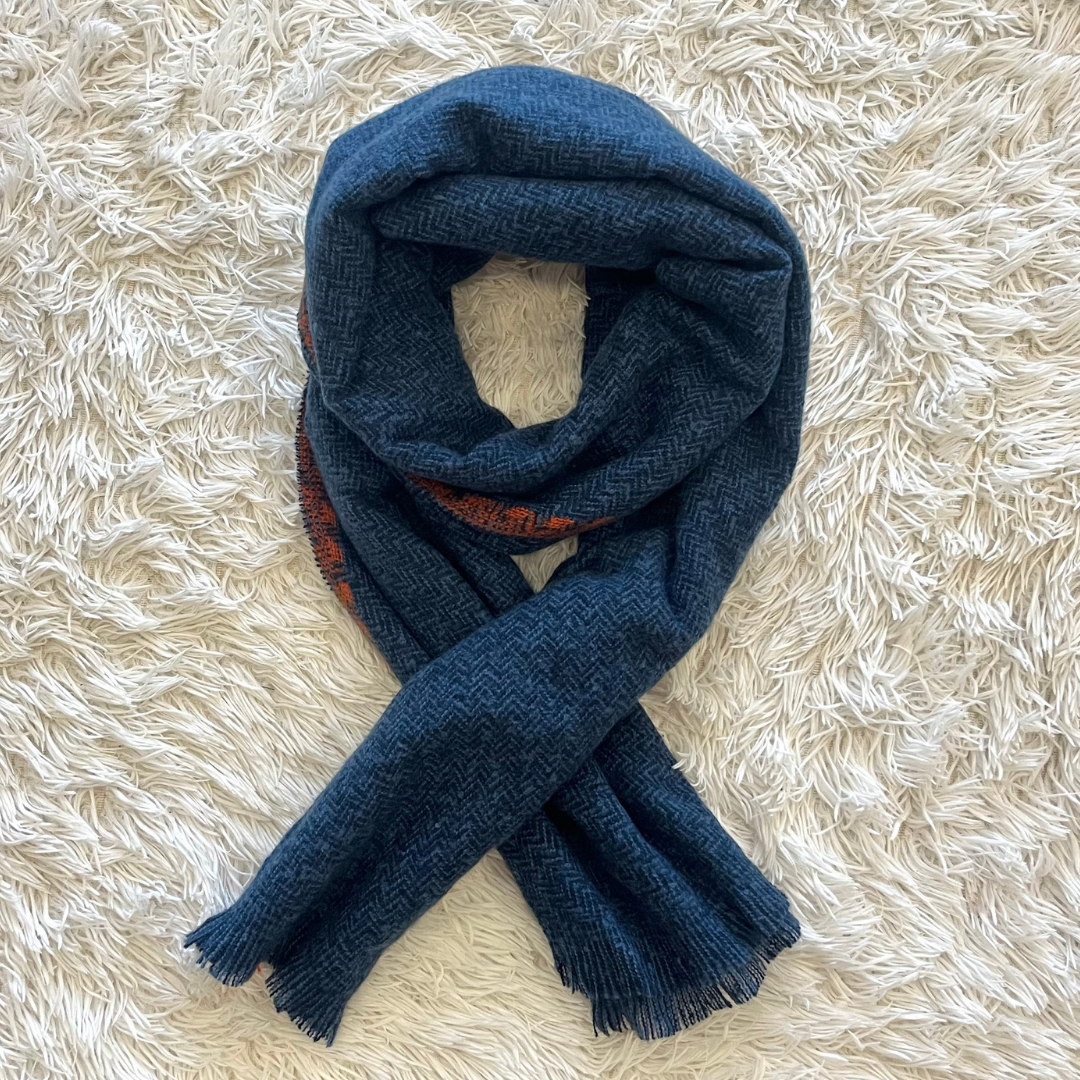 DR Scarf